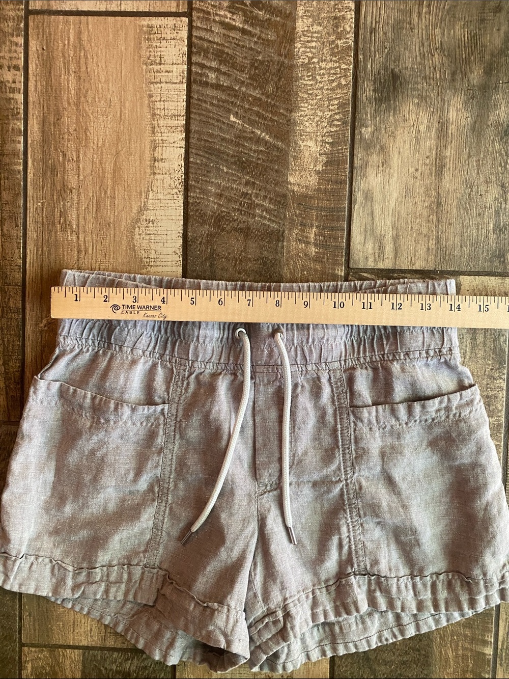 Athleta Cabo linen 4” Light Gray Drawstring Athletic Shorts - Picture 5 of 7